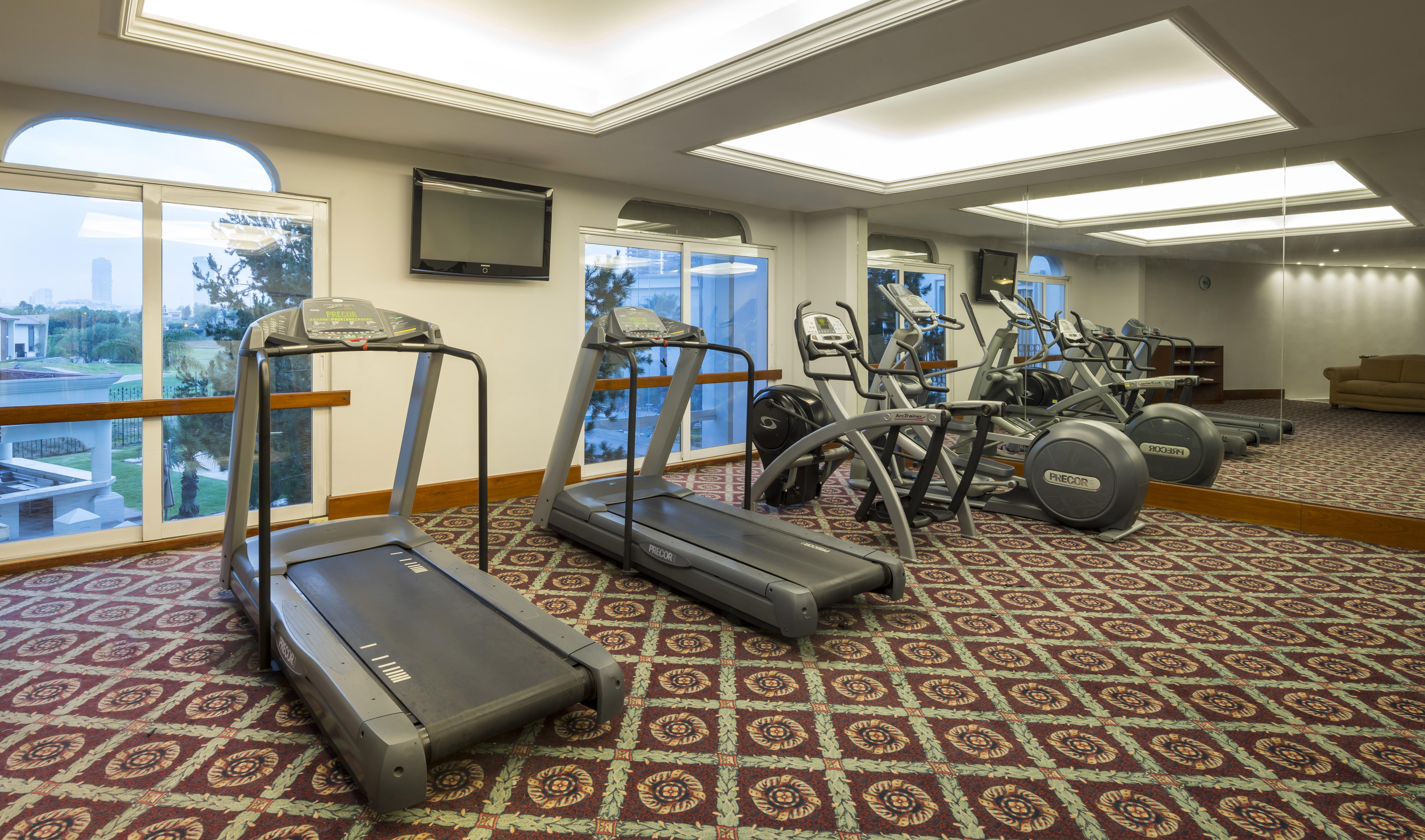 Hotel Camino Real Puebla Angelopolis Zewnętrze zdjęcie A treadmill