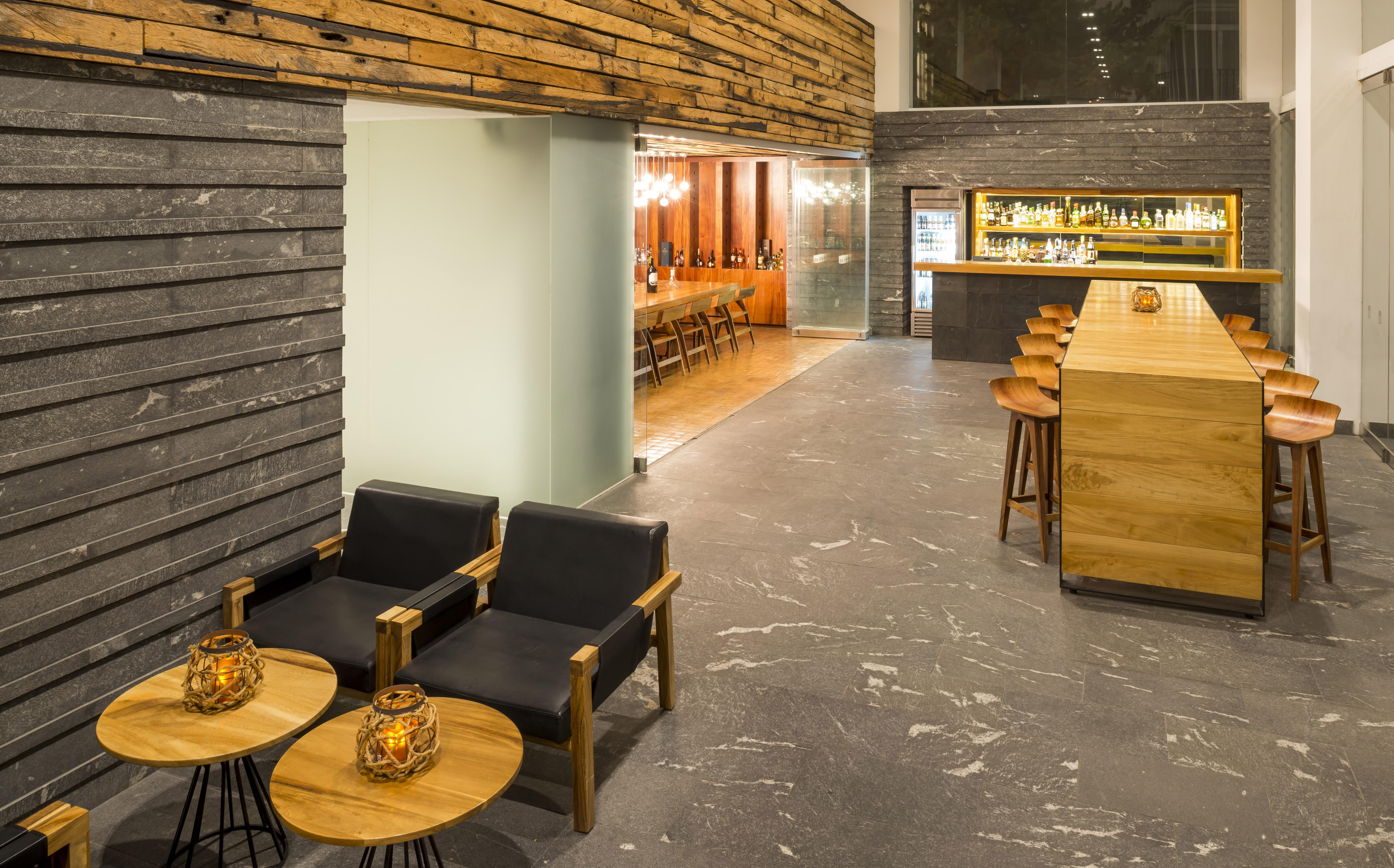 Hotel Camino Real Puebla Angelopolis Zewnętrze zdjęcie The lounge at the airport