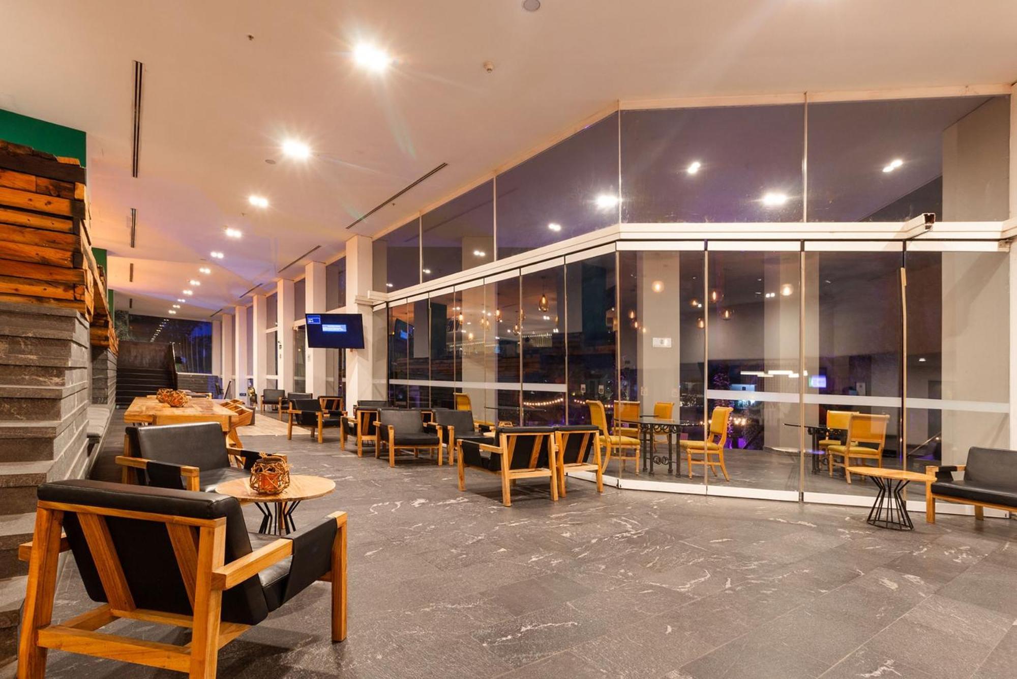Hotel Camino Real Puebla Angelopolis Zewnętrze zdjęcie The lounge at the airport
